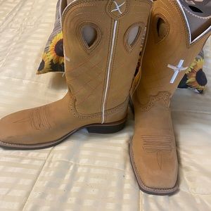 Twisted X boots worn once I bought them brand new online and they were too big.